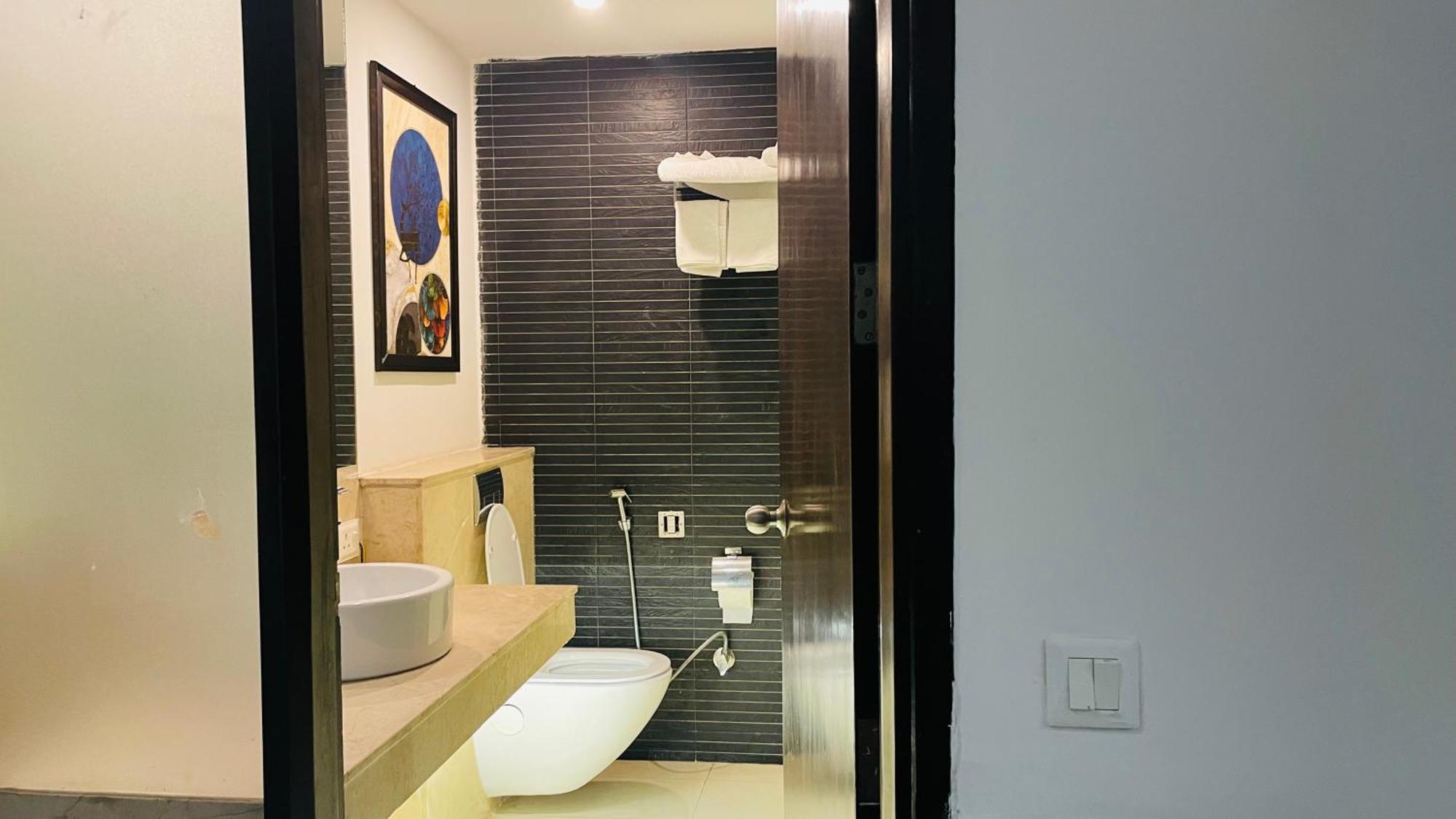 Saltstayz Select - Malcha & Chankyapuri New Delhi Exterior photo