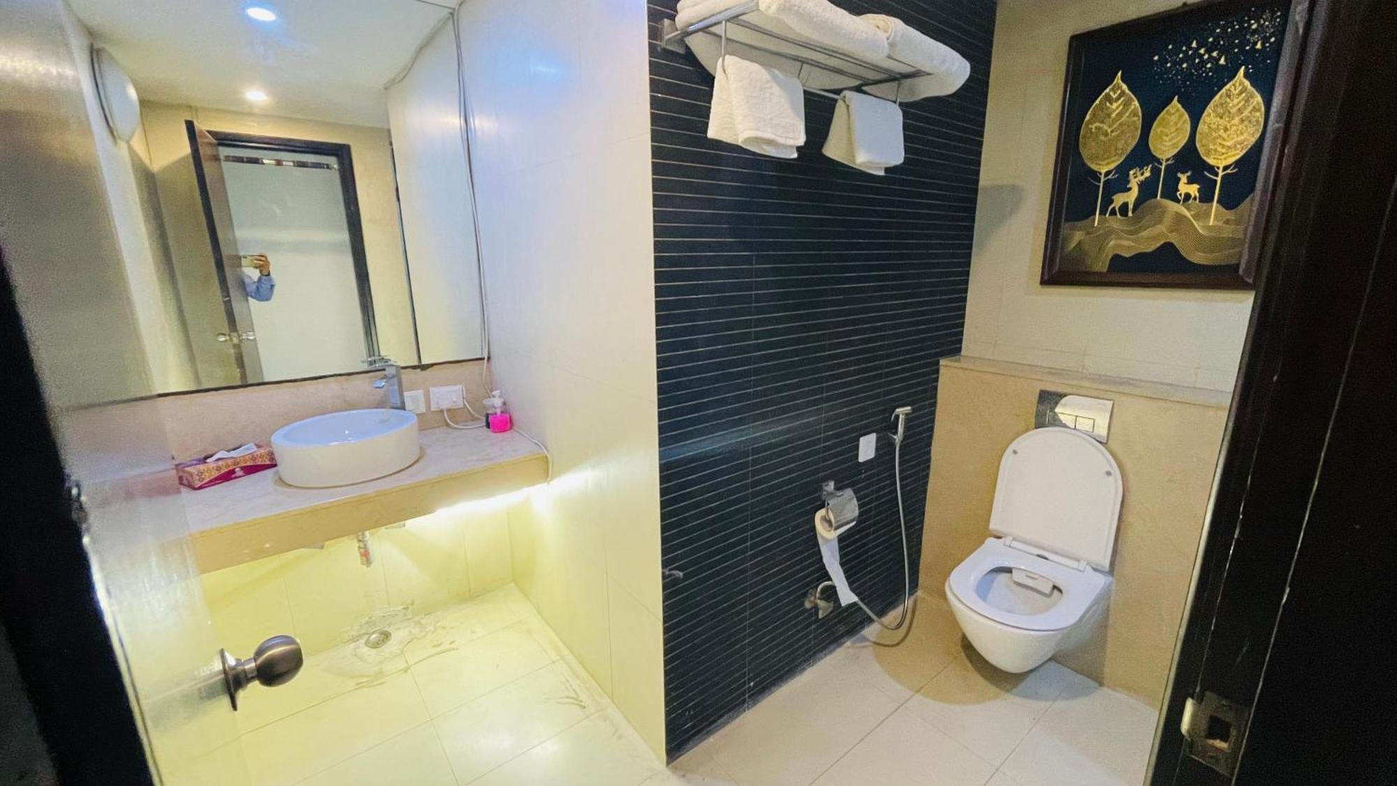 Saltstayz Select - Malcha & Chankyapuri New Delhi Exterior photo